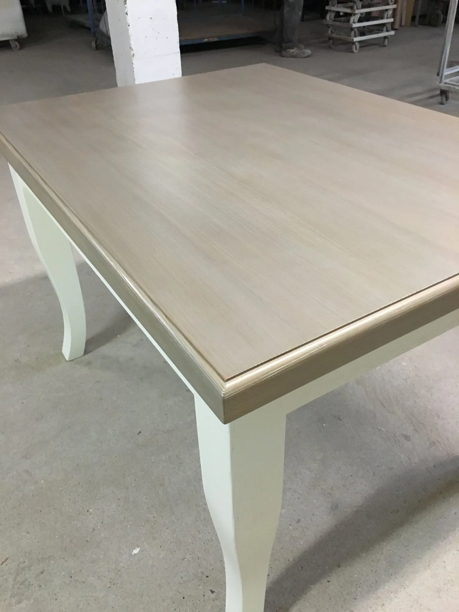 Mobile in legno